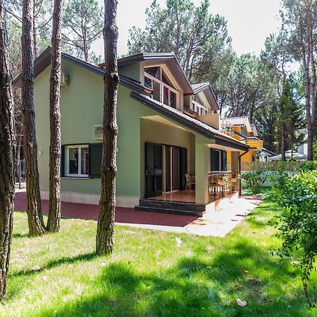 Forest Cottage - Middle Of Forest & Near The Beach Golem  Exterior photo